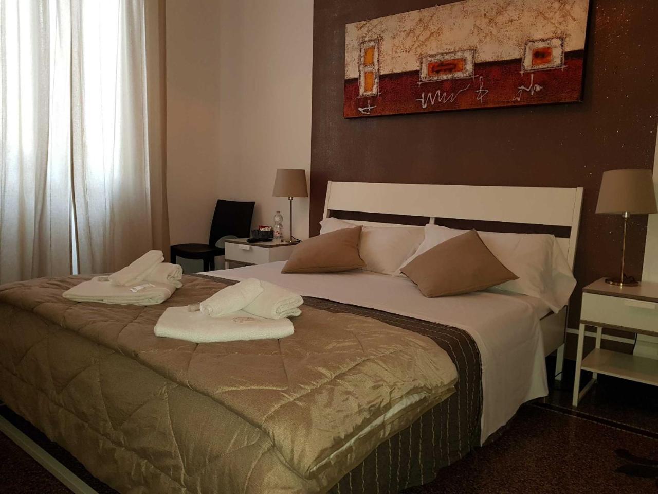 Central Rooms Генуа Екстериор снимка