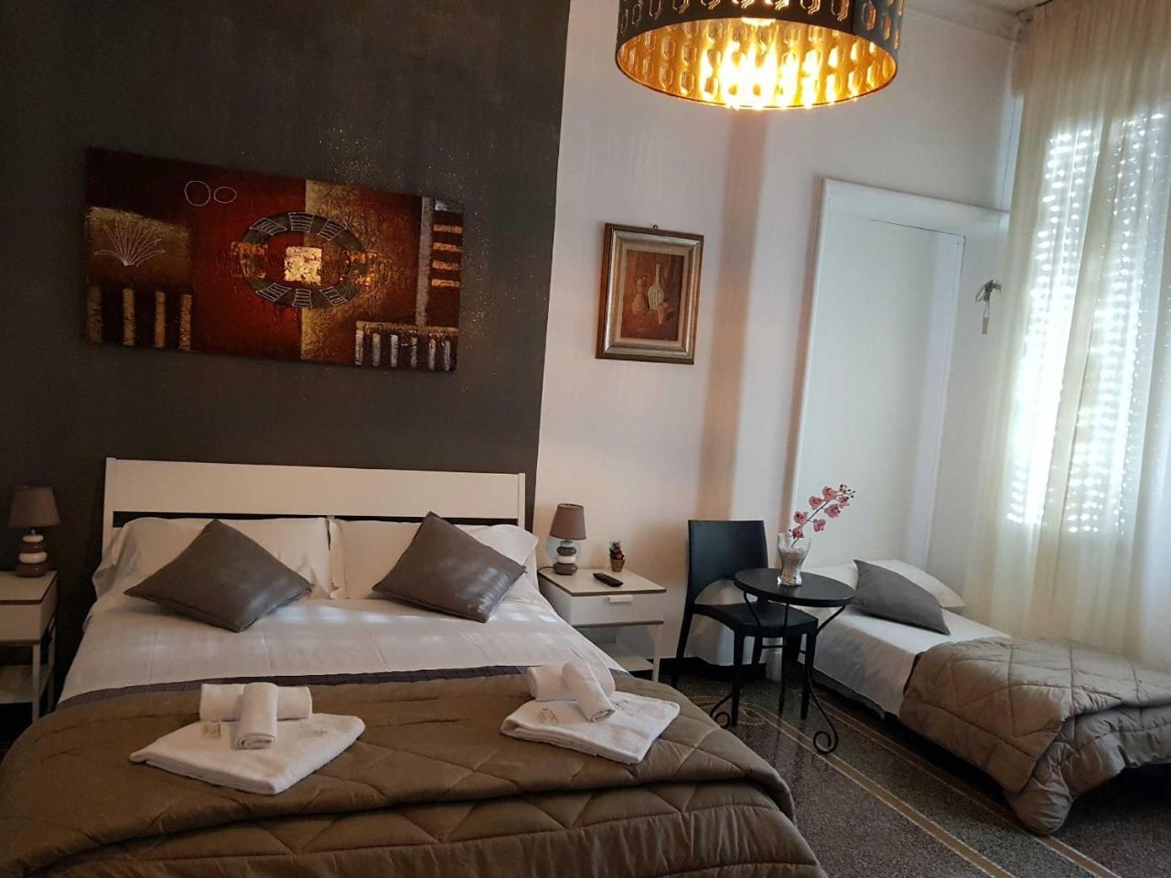 Central Rooms Генуа Екстериор снимка